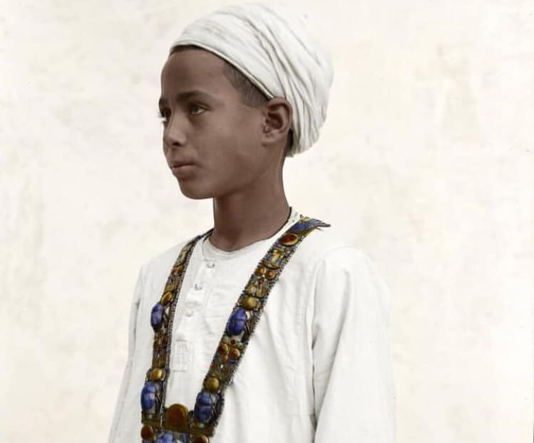 Hussien Abelrasoul waring the pectoral of King Tutankhamun Hussien Abelrasoul waring the pectoral of King Tutankhamun