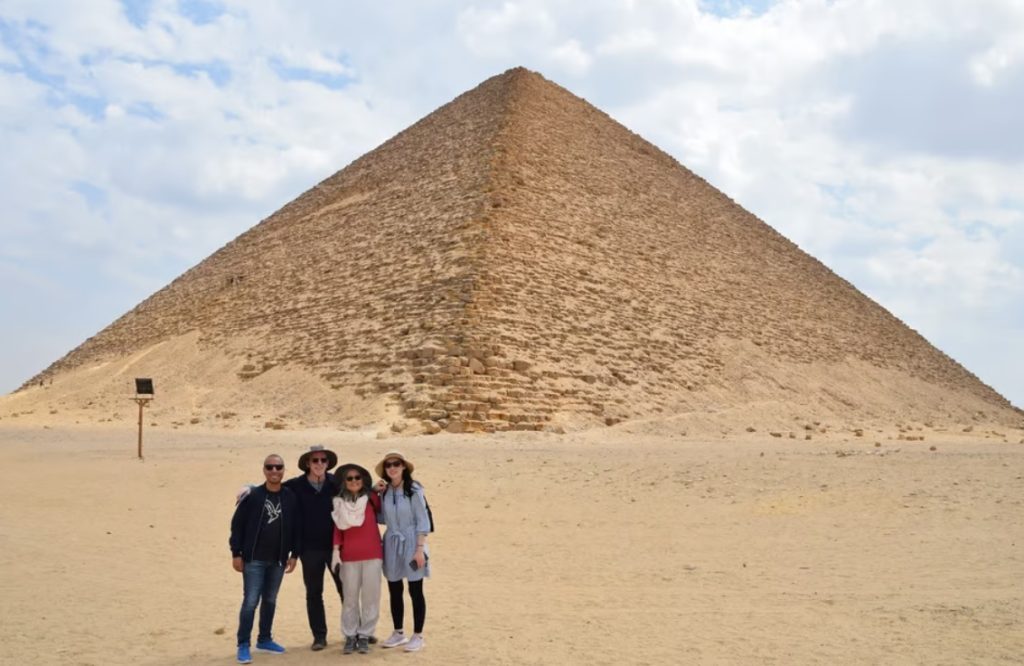 The red Pyramid Tour
